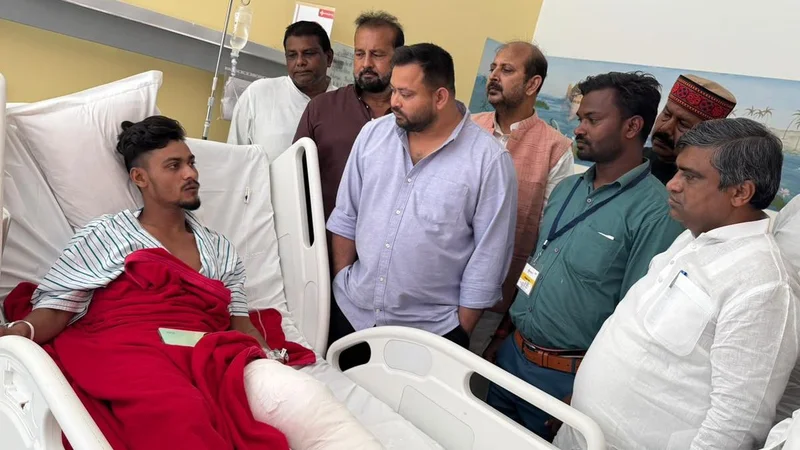 Tejashwi Yadav threatens protest resumption if  brother Tej Pratap, others not released in 24 hours
