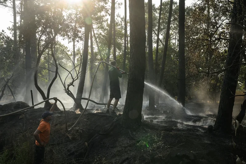 British travellers brave the smoke as French wildfires force 220,000 to evacuate