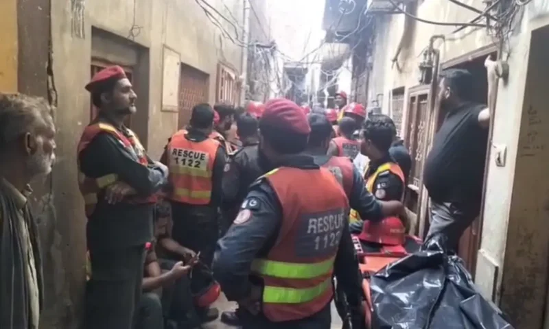 At least 10 killed, 6 injured as three-storey building collapses in Lahore's Harbanspura