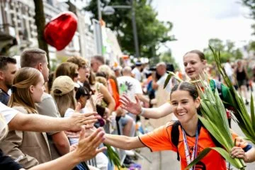 Thousands cross finishing line as Nijmegen Vierdaagse ends