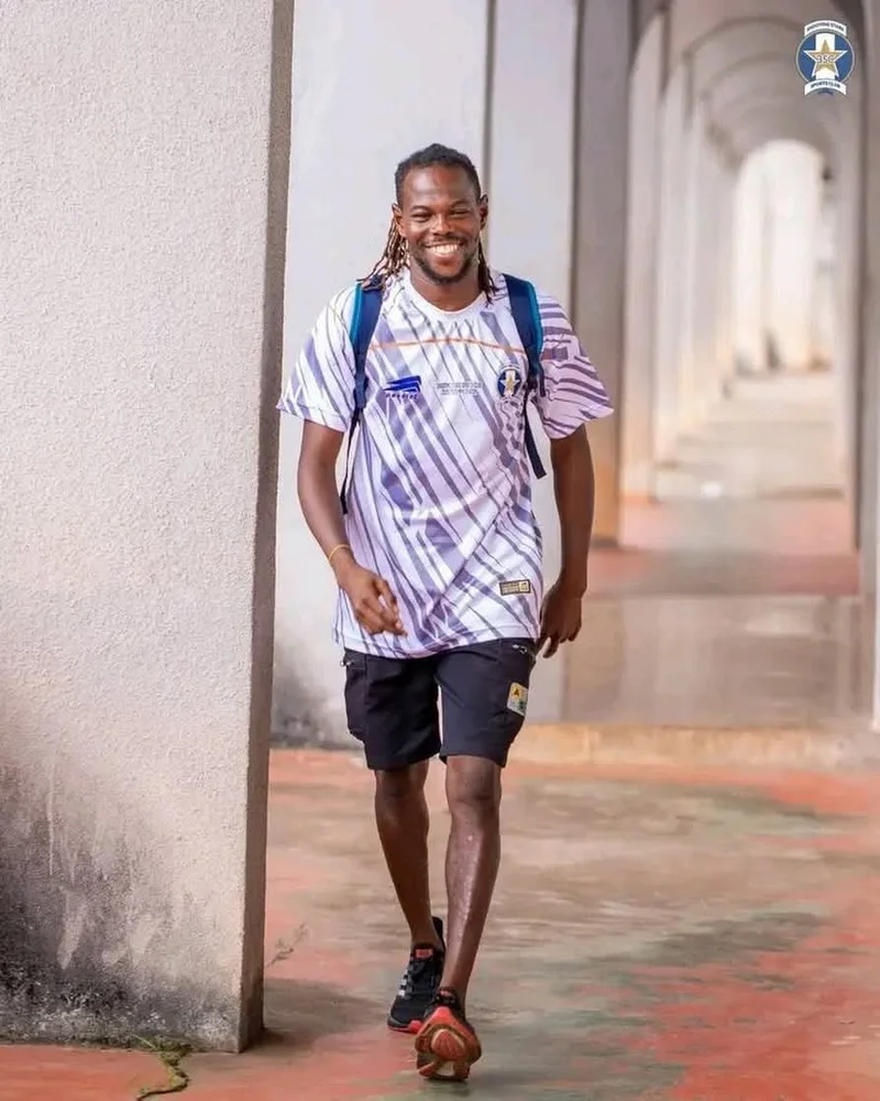 NPFL: Algerian club USM Khenchela move to sign Shooting Stars midfielder