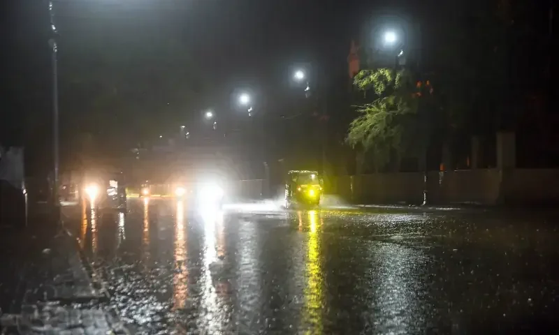 Karachi receives season’s first monsoon showers, light to moderate rain reported in parts of city