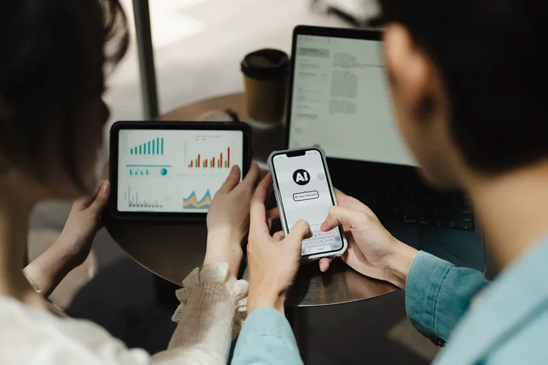 Finance expert shares how to safely use AI for advice if you can’t afford a professional