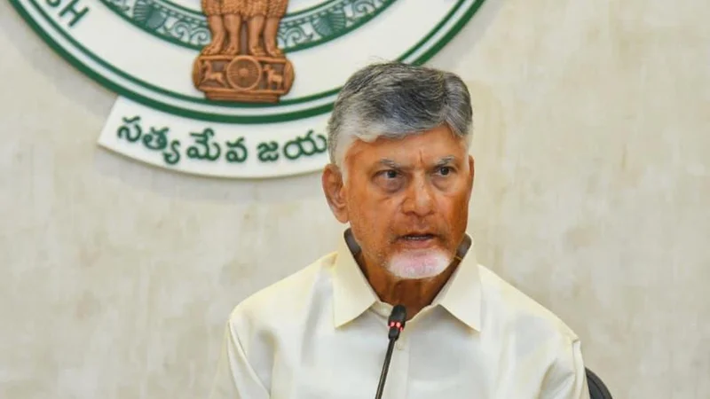YSRCP ‘creating controversies’, says Naidu; pulls up Ministers over poor public outreach