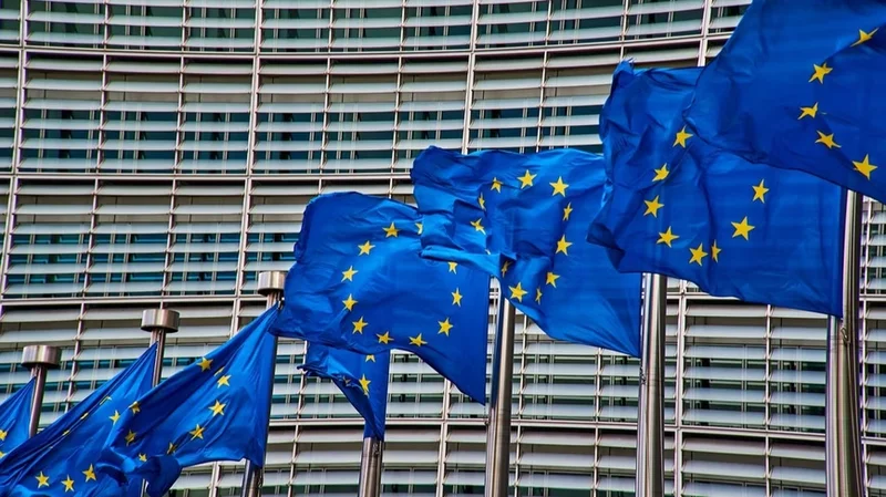 Europe opens bidding for seven AI ‘gigafactories’ in a €30bn bid to catch up