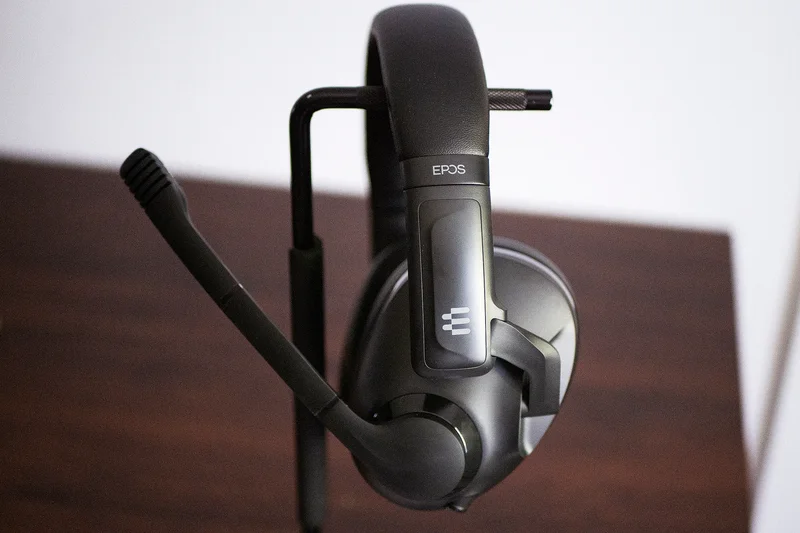 This comfy gaming headset that can play audio from two sources is $25