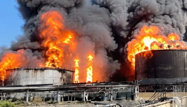 Ukrainian defense forces strike Volgograd refinery, one of largest in Russia