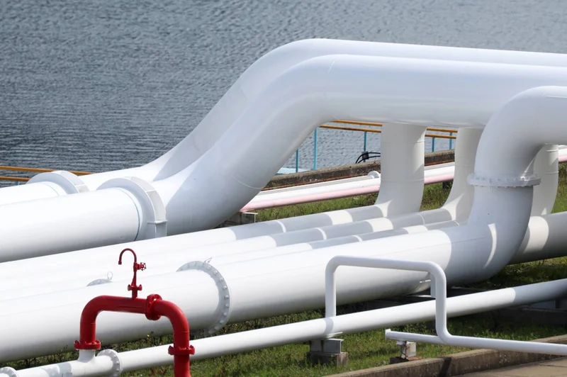 Tokyo to boost financial support for overseas oil pipeline investments