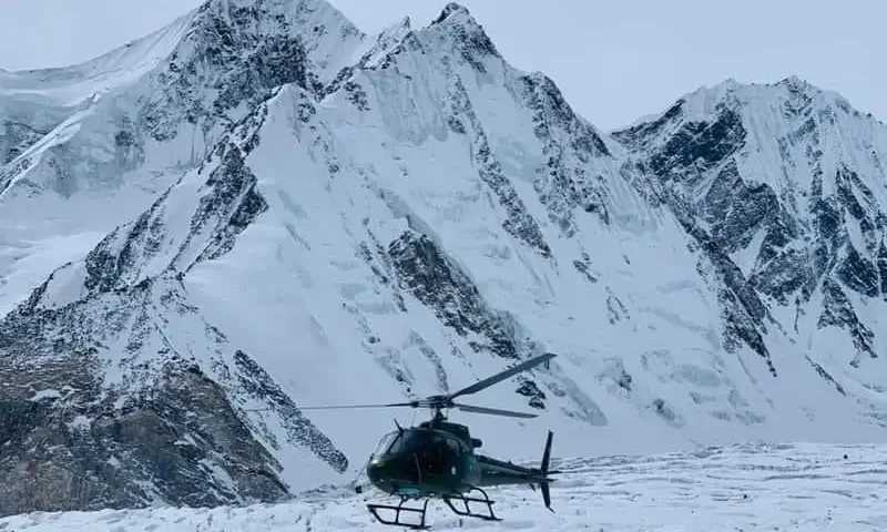 Search underway to locate 10 climbers missing after Broad Peak avalanche