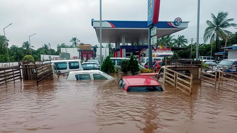 Gujarat rains displace 38,000 people; Army, NDRF launch rescue operations