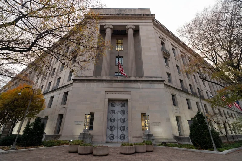 US uses dormant court to seek deportation of Afghan woman accused of aiding terror plot