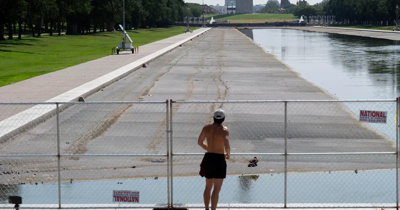 DOJ asks to dismiss Reflecting Pool vandalism charges, citing "botched installation"