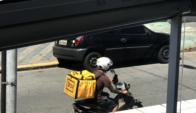 Court Orders Sao Paulo to Authorize Uber Moto