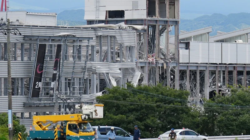 Japan quake death toll rises to 13 after newly reopened Aeon Mall collapses