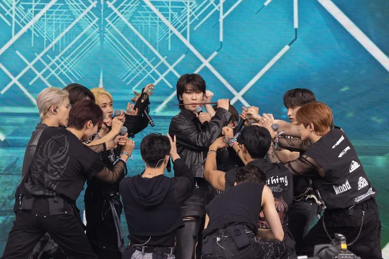 Two More Members Of SEVENTEEN Announce Military Enlistment