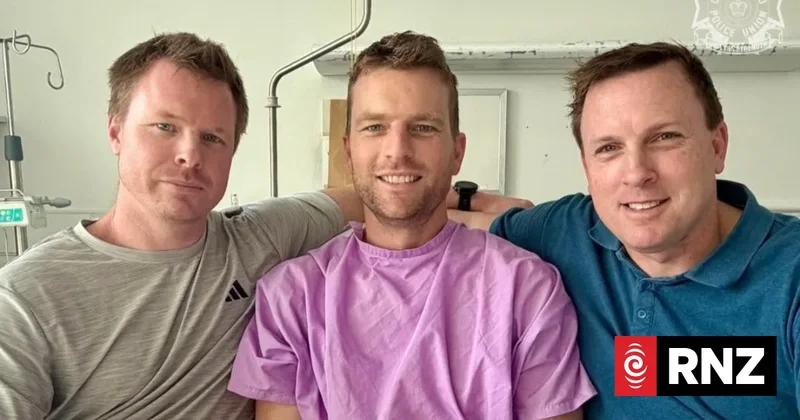 Kiwi family fly to Queensland to join shot police officer