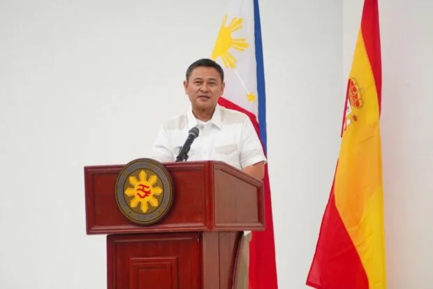 Angara fast-tracks hiring of 10,000 school counselor associates