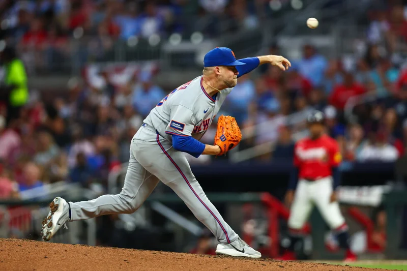 Twins acquire veteran reliever A.J. Minter from the last-place Mets for a pair of infield prospects