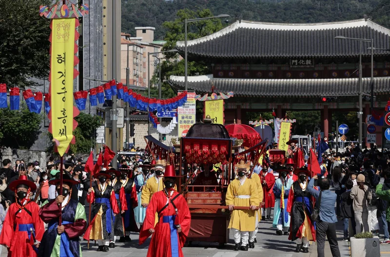 Korean scholars rebut claims Changdeok Palace is 'Chinese-style'