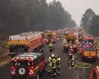 Firefighters in France battle to prevent huge blaze from approaching Bordeaux
