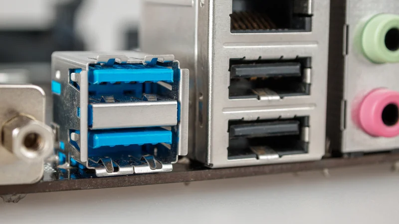 What's the difference between USB 3.0 & 2.0 and which should you use?