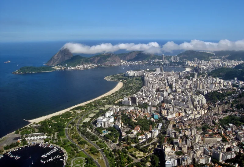 Rio’s Free Drum & Bass na Bike Turns Parks Into Dance Floors