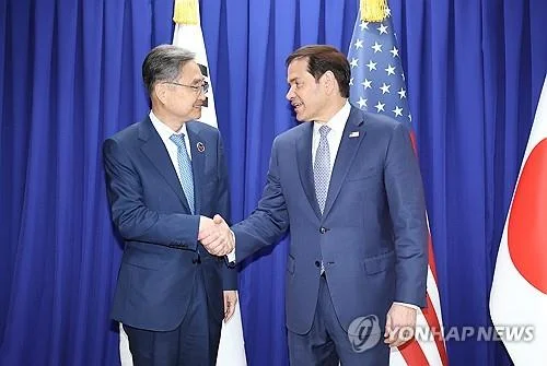 FM Cho urges faster progress in talks with Rubio on nuclear pact revision, submarine project: official