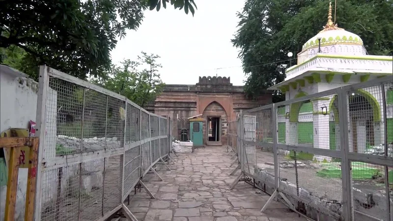 Bhojshala row: SC to hear Muslim side’s plea over location of alternative namaz site