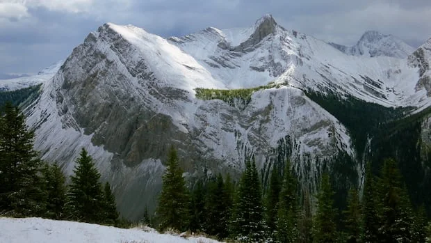 2nd hiker in a week dies after falling from Banff National Park mountain
