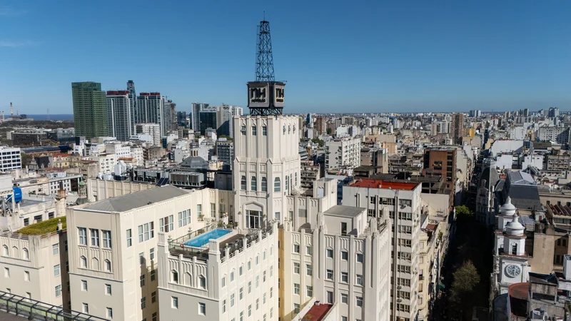 Griselda Siciliani and Carlos Casella Debut Boîte in Buenos Aires