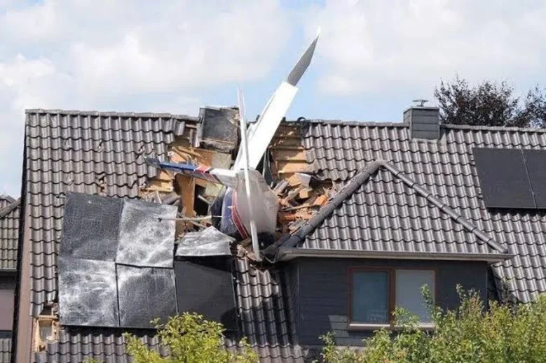 Plane crashes into residential building in Germany, two confirmed dead
