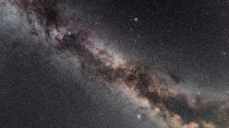 The easiest way to learn the summer night sky starts with these 3 stars