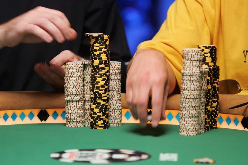 Poker champ robbed of Vegas tournament winnings by thieves who stacked dishes on back to keep him still