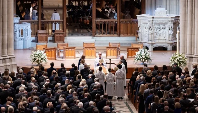 Zelensky pays respects to late Senator Graham at memorial service in Washington
