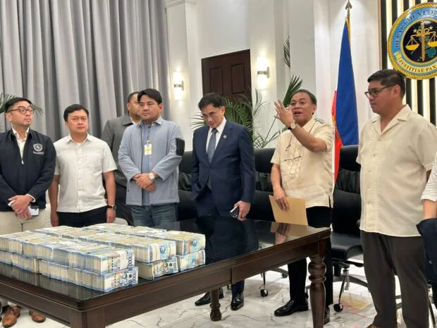 Filipinos want Marcos' Sona to focus on anti-corruption drive – survey