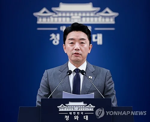 Lee rules out 2nd term under constitutional revision: chief of staff