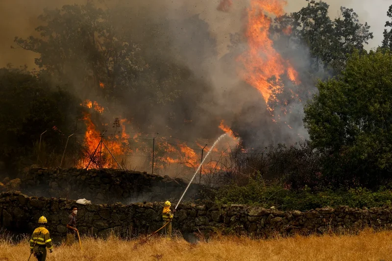 Europe wildfires latest: Overnight winds cause blazes to spread even faster in France and Spain as 300,000 evacuated