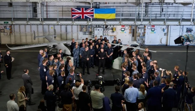 Zelensky, Burnham meet with Ukrainian, British sailors in Portsmouth