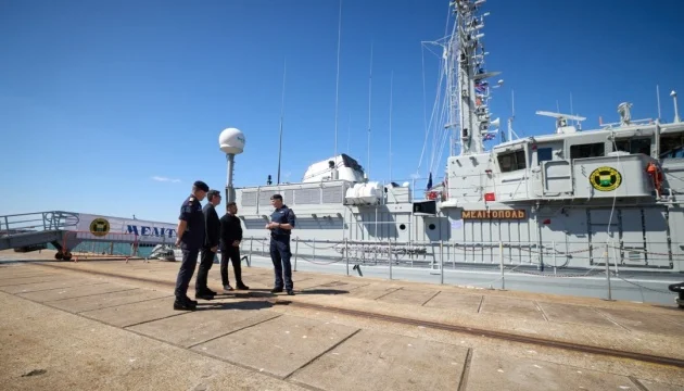 Zelensky: Five Ukrainian minehunter ships based in UK to help clear Ukrainian waters after war
