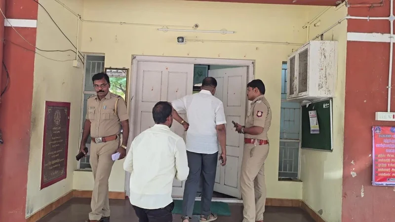 SSI held on bribery charges in Tirupattur