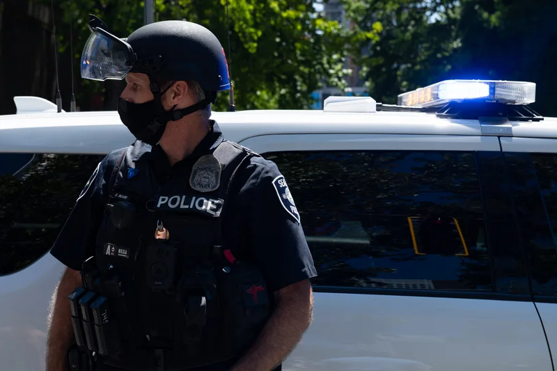 Seattle shooting leaves two dead, five injured