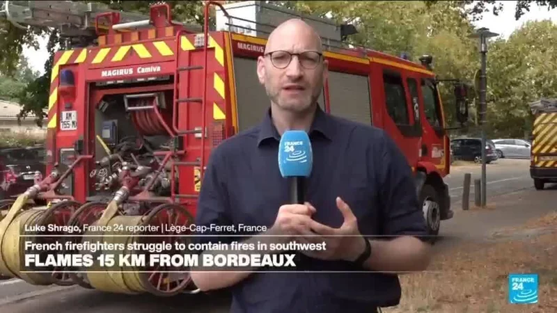 Wildfires in France: French farmers provide water tankers to help fight fire
