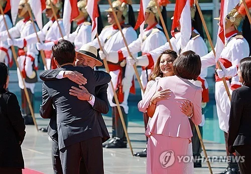 (LEAD) Lee, Lula meet in Brasilia to discuss ways to enhance S. Korea-Brazil cooperation