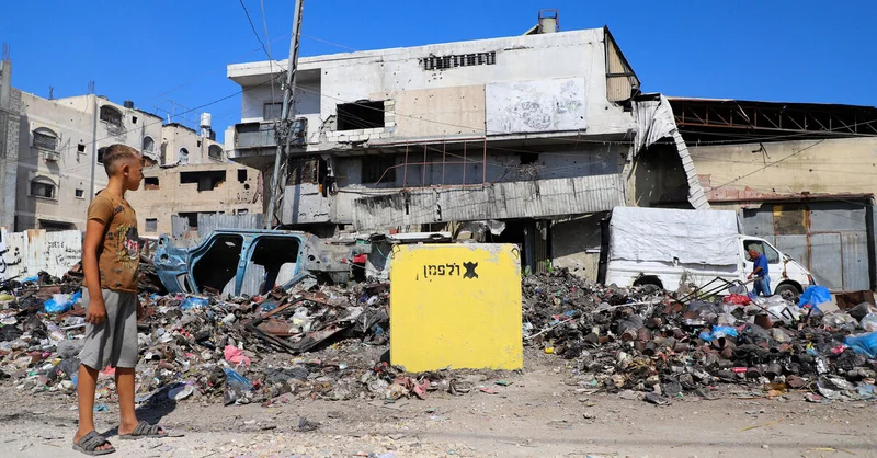 Israel's yellow line, a shifting edge of war pushing Gazans from home