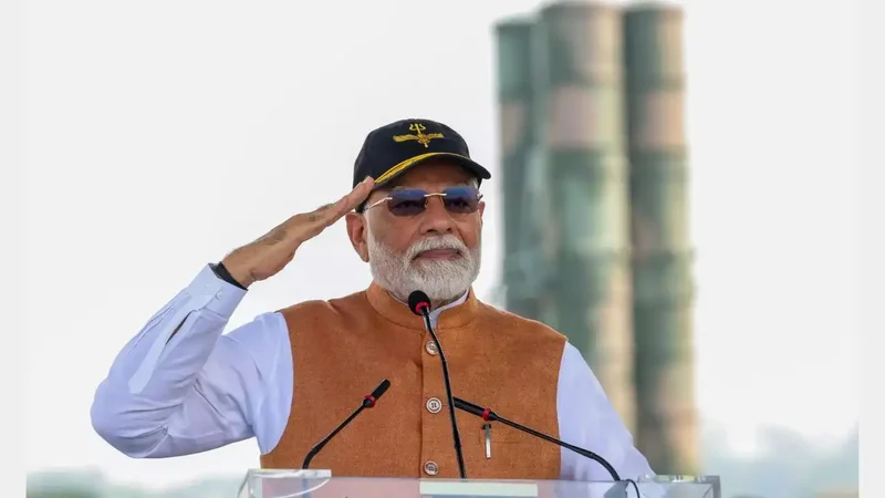 'Gratitude to brave soldiers': PM Modi pays tribute to Kargil heroes on Vijay Diwas