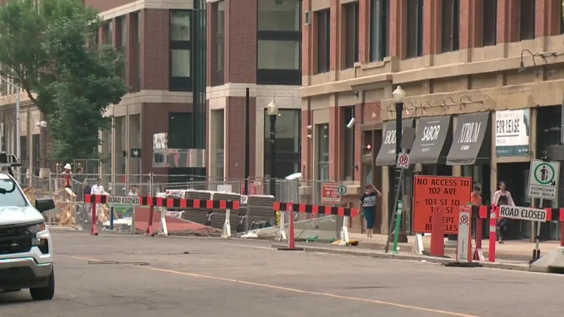 Downtown Edmonton retailers dig in amid rash of restaurant closures: ‘Not going anywhere’