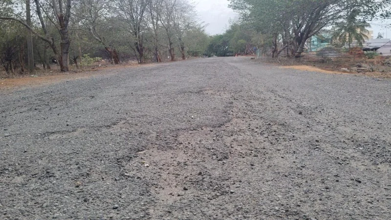 Bad condition of girivalam path at the foot of Perumal Malai near Thuraiyur irks devotees