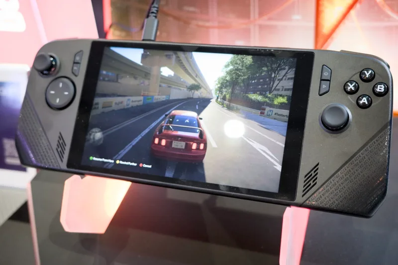 Streaming Gaming Handhelds Would Make Sense if They Were Actually Good