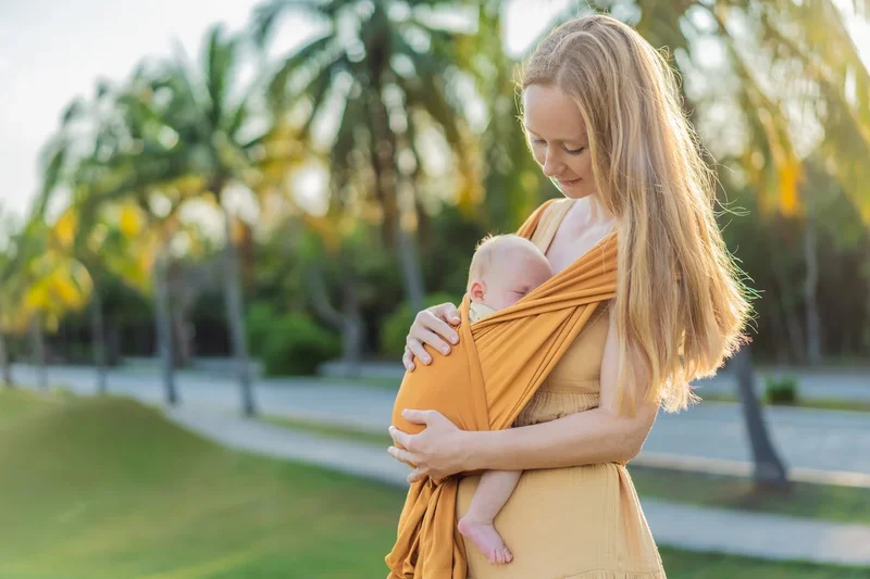 The benefits of skin-to-skin contact with your baby, according to an expert