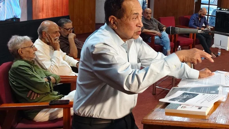 Basic structure of Constitution stands in the way of what RSS wants, says N. Ram
